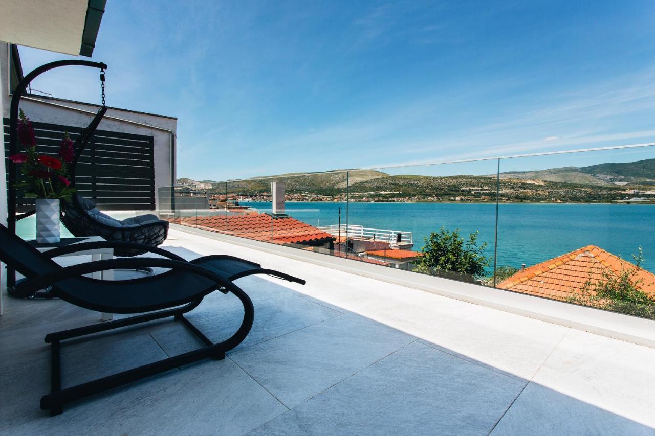 Villa Magna - Seaside Villa With Pool And Sauna トロギール エクステリア 写真